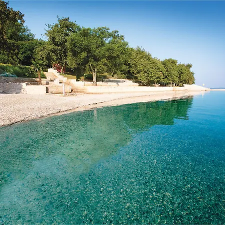 Hotel Apartments Astra Plava Laguna 2*